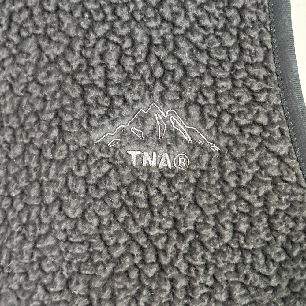 TNA Aritzia Sherpa Fleece Hooded Vest Womens M Gray Zip Up Staple Excellent - Picture 4 of 7